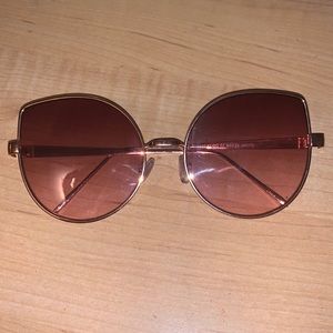 VINTAGE CAT EYE SUNGLASSES
